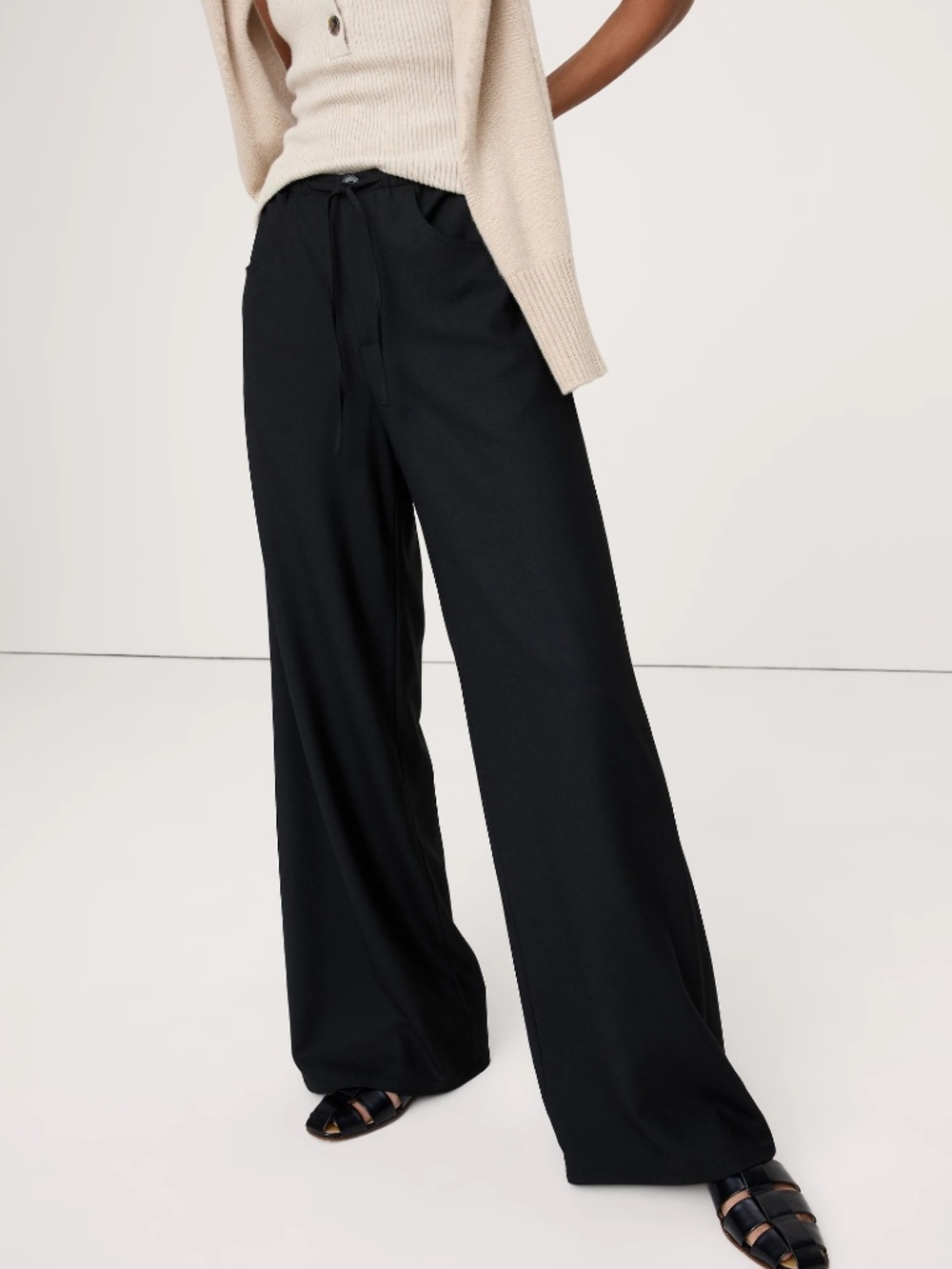 New! BANANA REPUBLIC Wide-Leg Drawstring Pant, Size Medium (also in L), Black